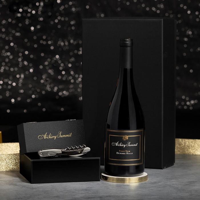 Dundee Hills Pinot Noir & Corkpull Gift Set